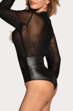 Langarm Wetlook-Tüll Body