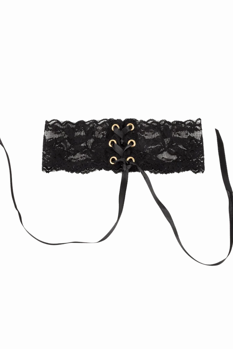 Spitzenhalsband mit Schnürung