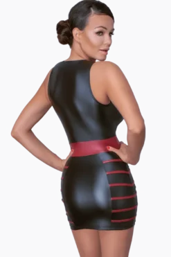 Wetlook Kleid matt mit roten Details